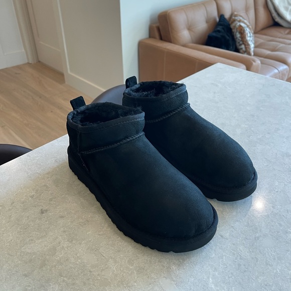 UGG Ultra Mini Classic Boot Black Size 10 US - Picture 4 of 12